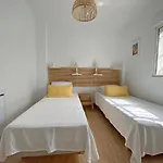 Azucena Luxury Town House In Conil With Terrace And Great Views Сasa de vacaciones